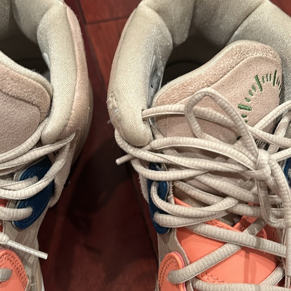 NIKE KYRIE Infinity Mother Nature Father Time EP8 Floral Men Basketball Sz 10.5 - Picture 8 of 8